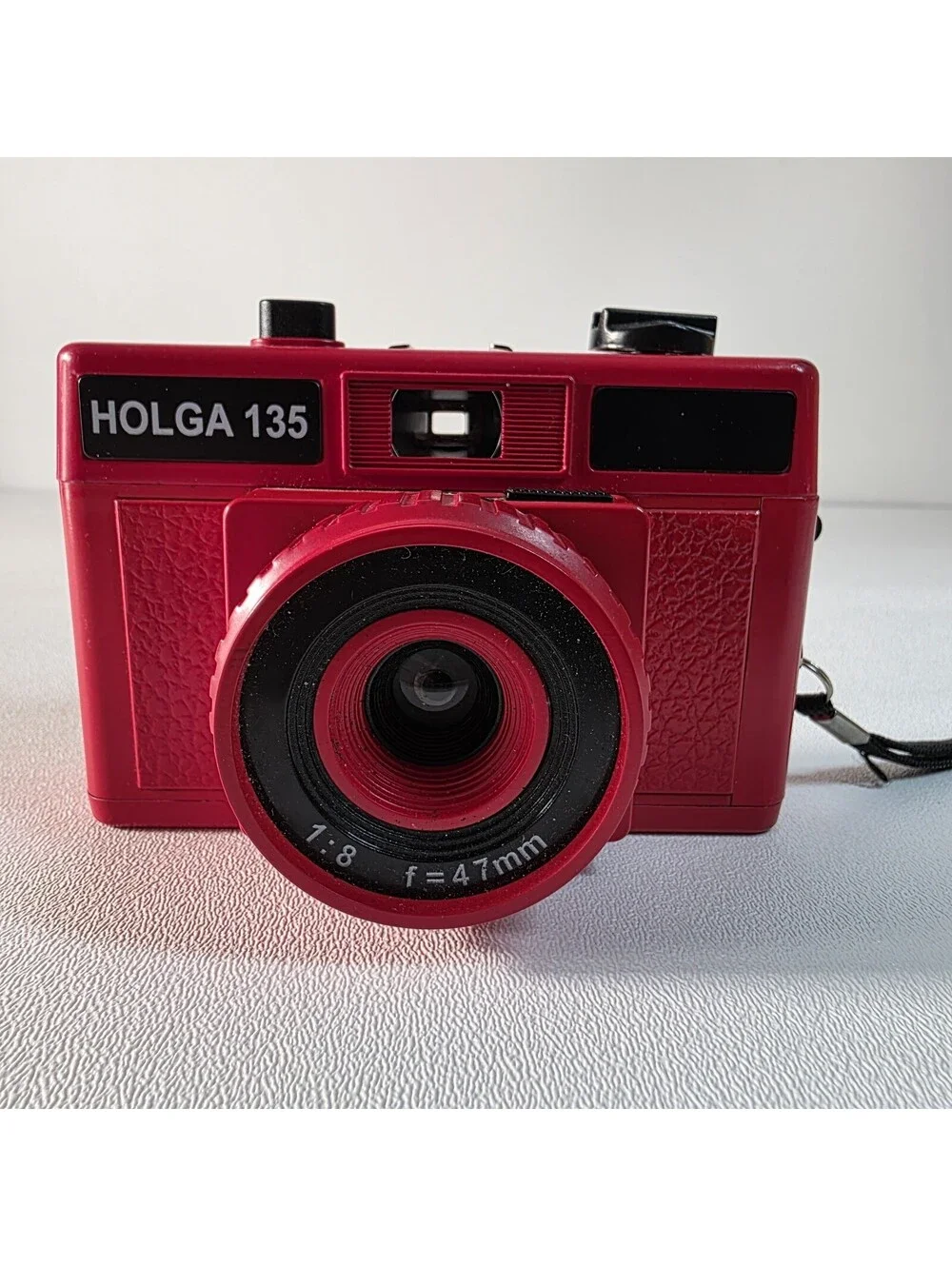 Red Holga 135 35mm Retro Point & Shoot Film Camera